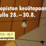 Banneri Marx-opiston kesätapaamisesta Keuruulla 28.–30.8. Kuvituskuvassa kesäiset valot ja teksti: “Haku auki 7.5.–31.7. desili.fi/marxopisto”. Oikeassa alakulmassa DSL-logo.